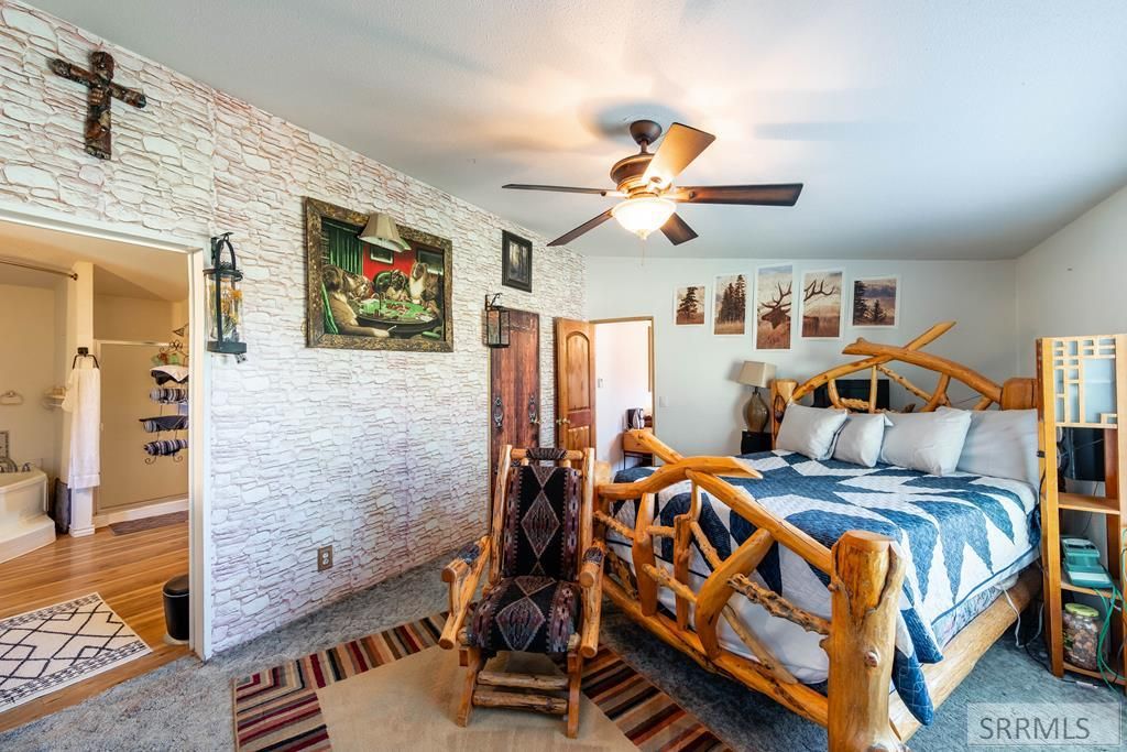 Image 12 of property listing at 286 N 2300 E, St Anthony, ID 83445