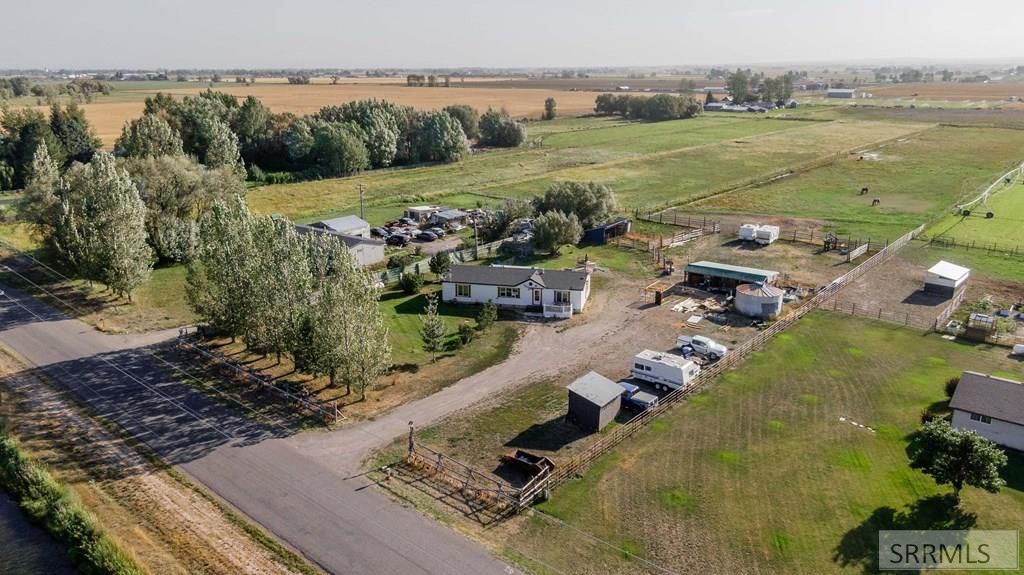 Image 4 of property listing at 286 N 2300 E, St Anthony, ID 83445