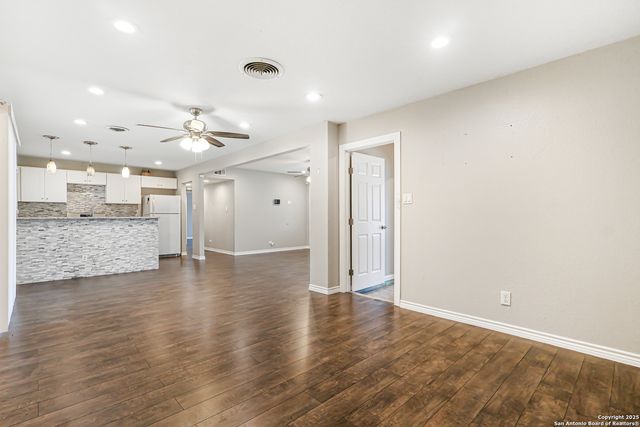 6235 Rain Cloud, San Antonio, TX 78238