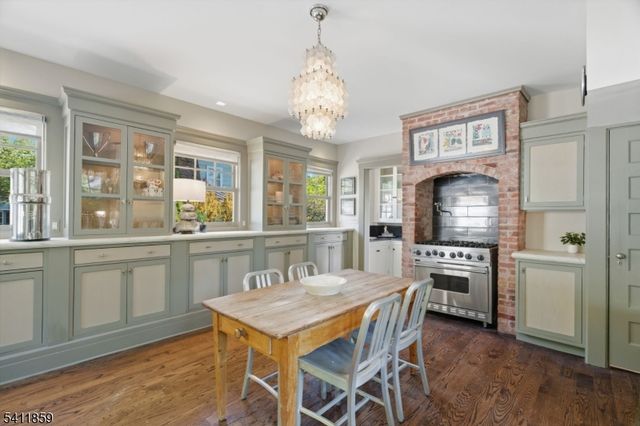 130 N Mountain Ave, Montclair Twp., NJ 07042