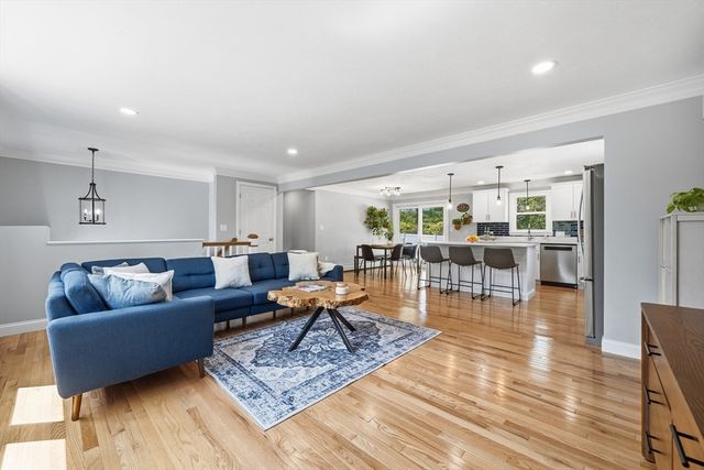 10 West Ave, Hudson, MA 01749