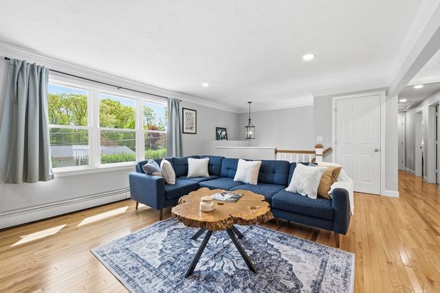 10 West Ave, Hudson, MA 01749