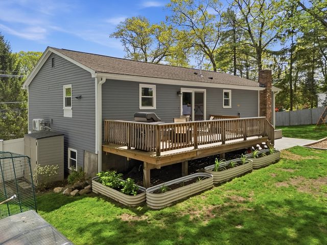 10 West Ave, Hudson, MA 01749