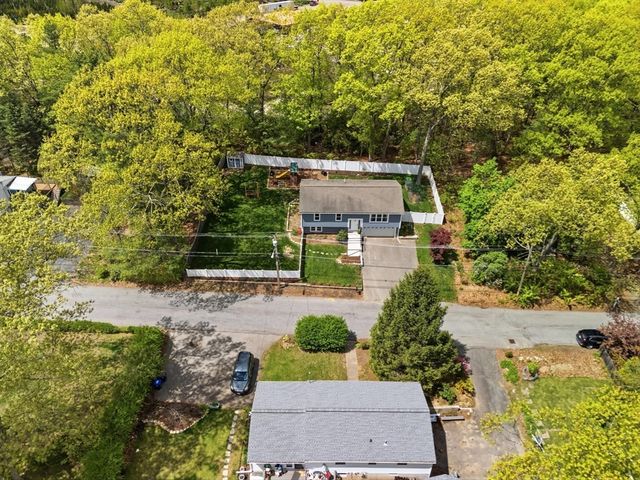 10 West Ave, Hudson, MA 01749