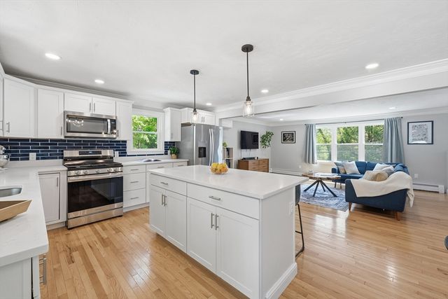10 West Ave, Hudson, MA 01749