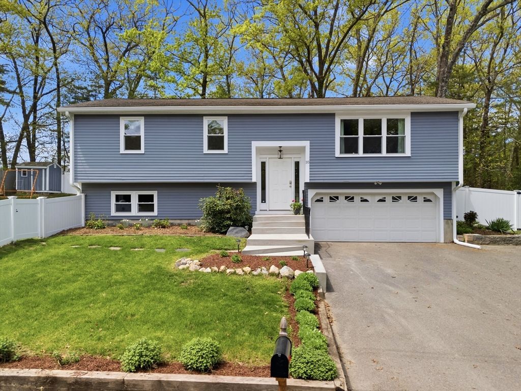 10 West Ave, Hudson, MA 01749