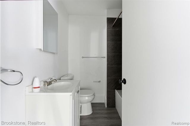 330 Westminster Street, Detroit, MI 48202