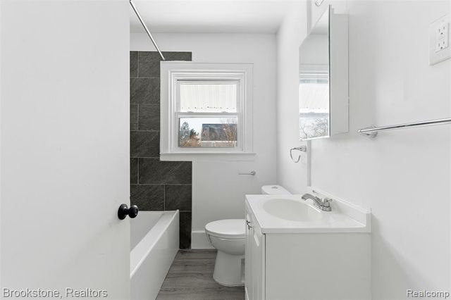 330 Westminster Street, Detroit, MI 48202