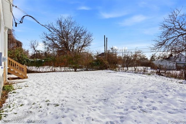 330 Westminster Street, Detroit, MI 48202