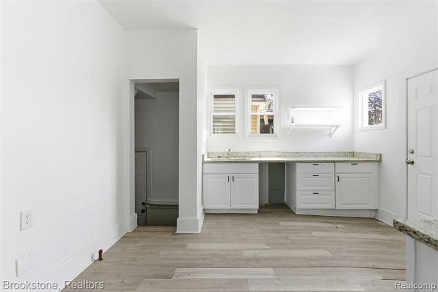 330 Westminster Street, Detroit, MI 48202