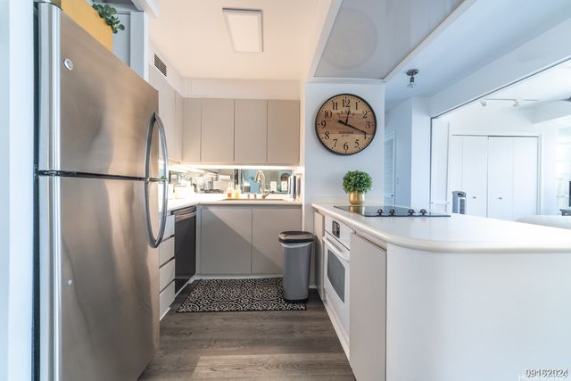 419 Atkinson Drive 1702, Honolulu, HI 96814