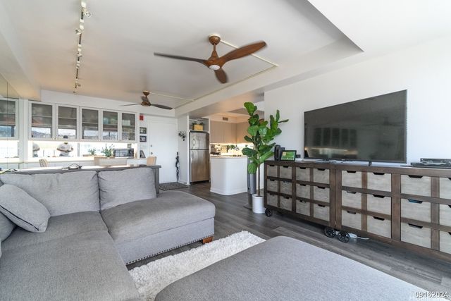 419 Atkinson Drive 1702, Honolulu, HI 96814