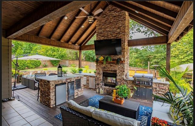 1706 Autumn Avenue, Bentonville, AR 72712