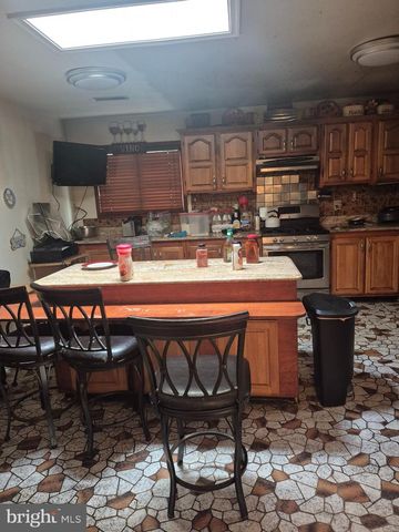 7811 HEFLIN DR, Clinton, MD 20735