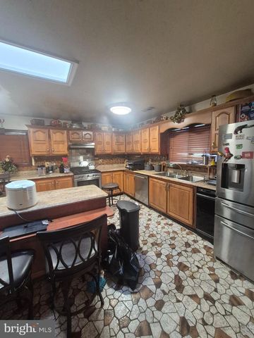 7811 HEFLIN DR, Clinton, MD 20735