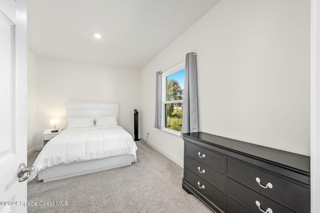 410 Old Road SW, Palm Bay, FL 32908