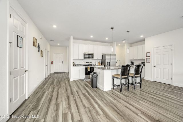 410 Old Road SW, Palm Bay, FL 32908