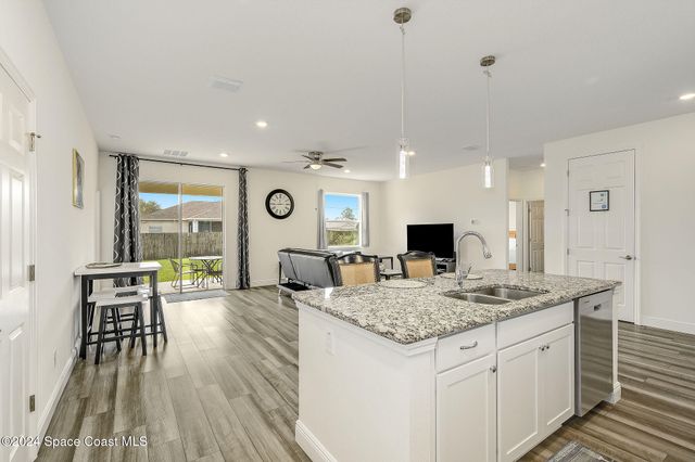 410 Old Road SW, Palm Bay, FL 32908