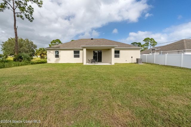 410 Old Road SW, Palm Bay, FL 32908