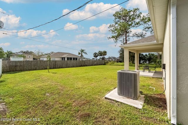 410 Old Road SW, Palm Bay, FL 32908