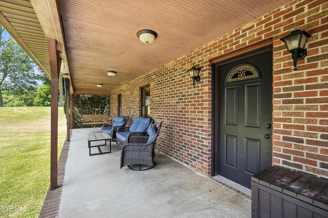 1674 Smyth Chapel Road, Pennington Gap, VA 24277