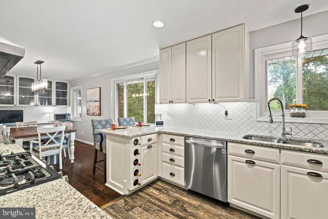 7600 HAMLET ST, Springfield, VA 22151