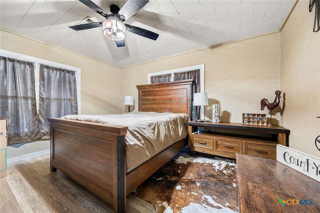 200 College Avenue, Florence, TX 76527