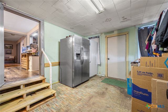 200 College Avenue, Florence, TX 76527