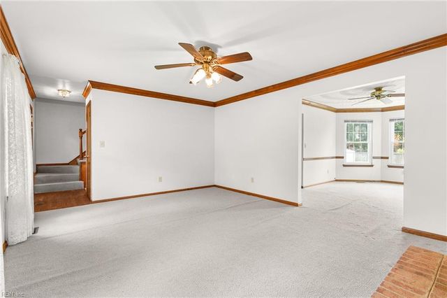 371 Knells Ridge DR, Chesapeake, VA 23320