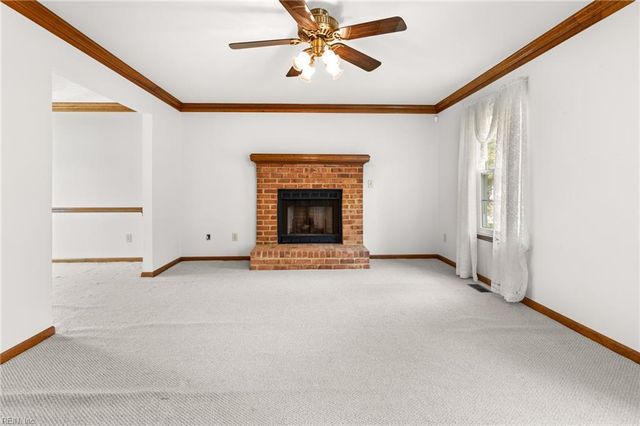 371 Knells Ridge DR, Chesapeake, VA 23320