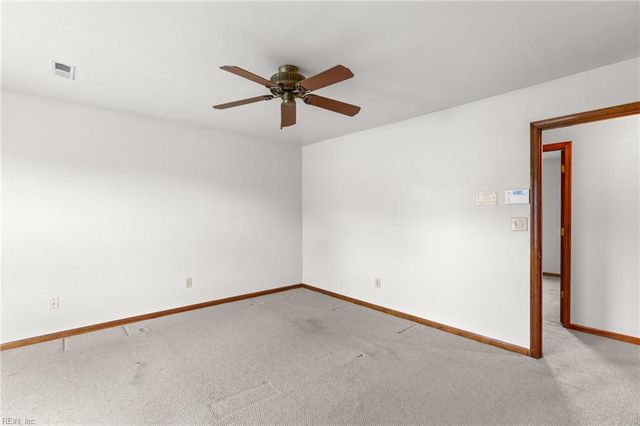 371 Knells Ridge DR, Chesapeake, VA 23320