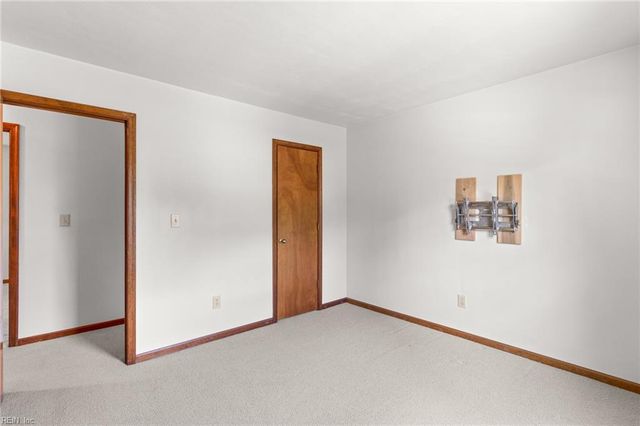 371 Knells Ridge DR, Chesapeake, VA 23320