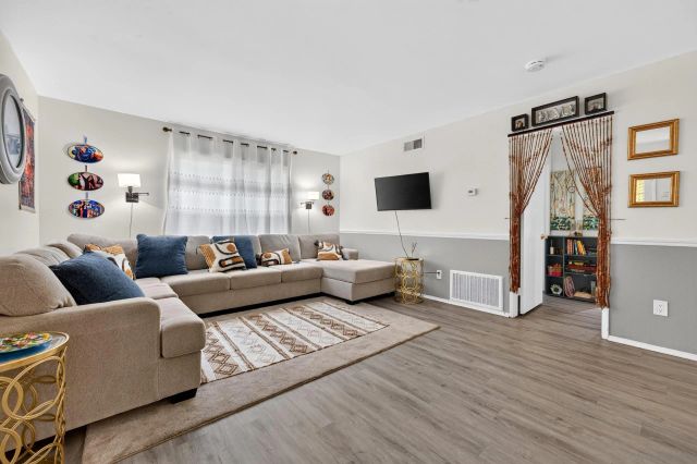 9941 Woodpark, Santee, CA 92071