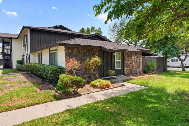 9941 Woodpark, Santee, CA 92071