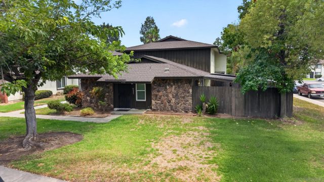 9941 Woodpark, Santee, CA 92071
