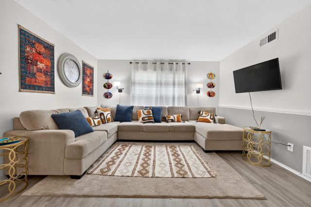 9941 Woodpark, Santee, CA 92071