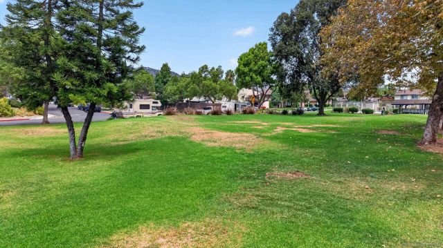 9941 Woodpark, Santee, CA 92071