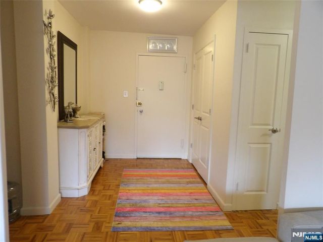 2352 Linwood Avenue 5H, Fort Lee, NJ 07024