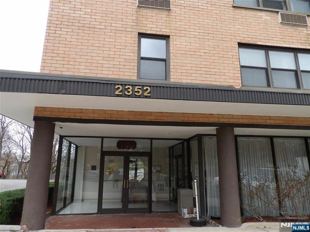2352 Linwood Avenue 5H, Fort Lee, NJ 07024