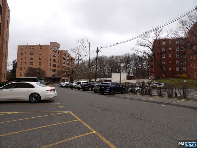 2352 Linwood Avenue 5H, Fort Lee, NJ 07024