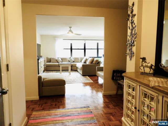 2352 Linwood Avenue 5H, Fort Lee, NJ 07024