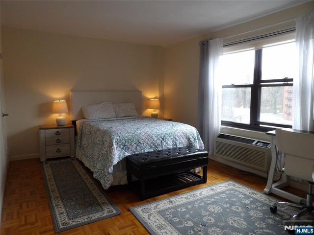 2352 Linwood Avenue 5H, Fort Lee, NJ 07024