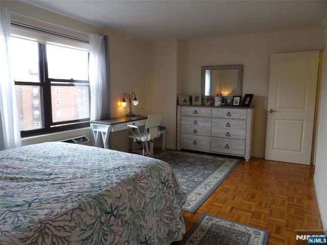 2352 Linwood Avenue 5H, Fort Lee, NJ 07024