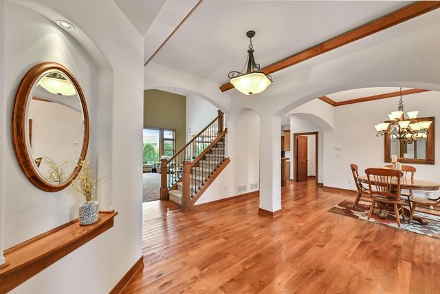 1005 E Oak COURT, Oak Creek, WI 53154