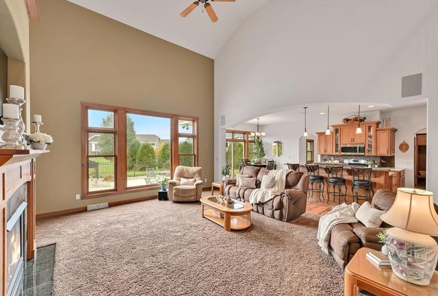 1005 E Oak COURT, Oak Creek, WI 53154