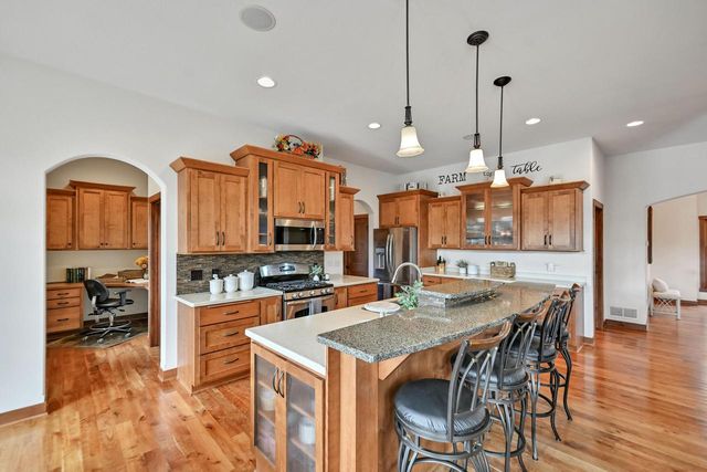 1005 E Oak COURT, Oak Creek, WI 53154