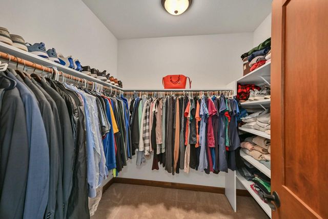 1005 E Oak COURT, Oak Creek, WI 53154