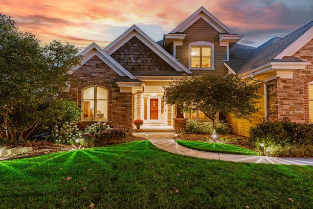 1005 E Oak COURT, Oak Creek, WI 53154