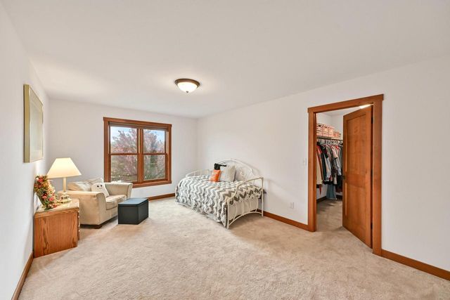 1005 E Oak COURT, Oak Creek, WI 53154