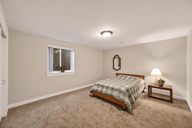 1005 E Oak COURT, Oak Creek, WI 53154